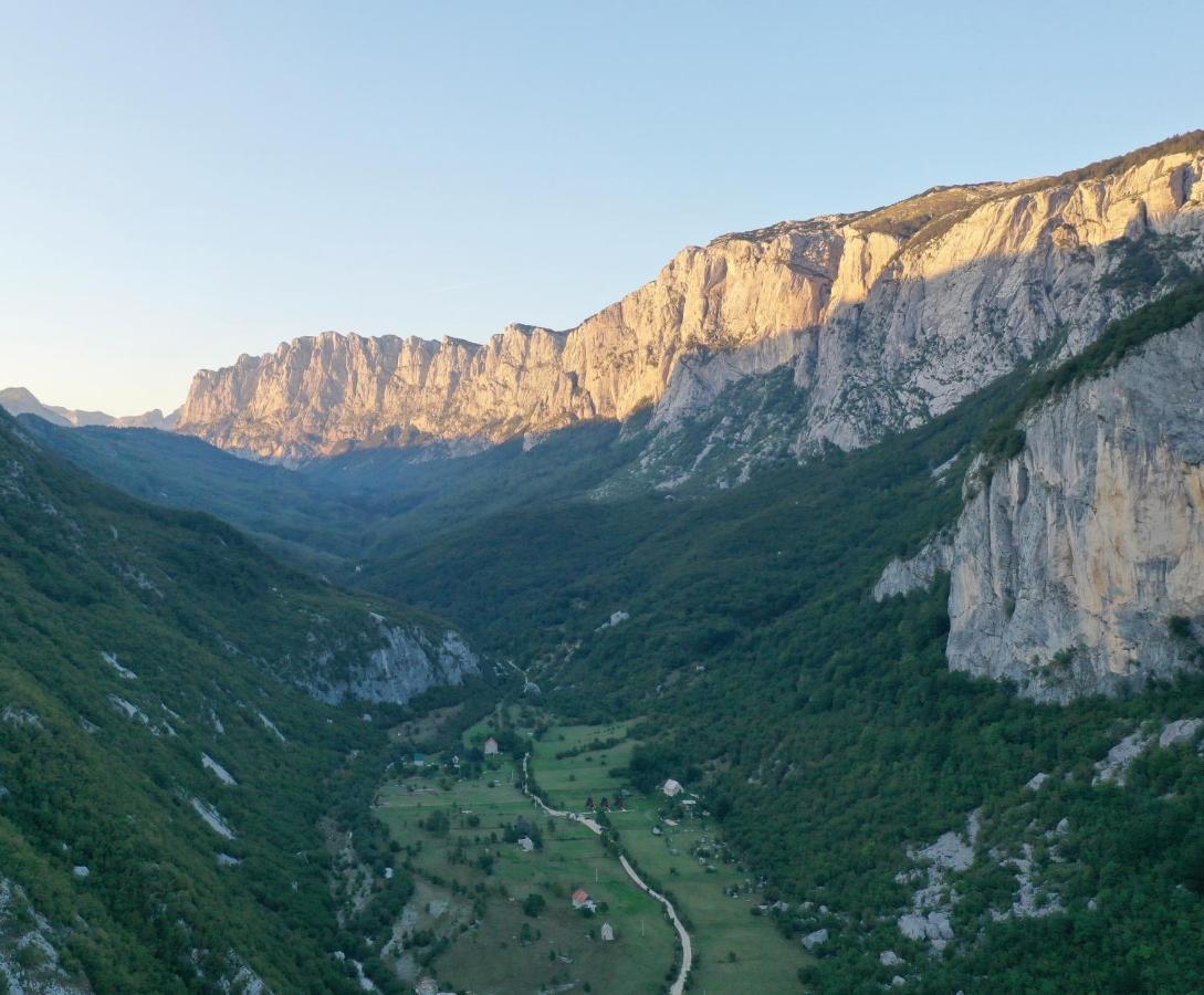 Etno Apartmani Komarnica Savnik Buitenkant foto