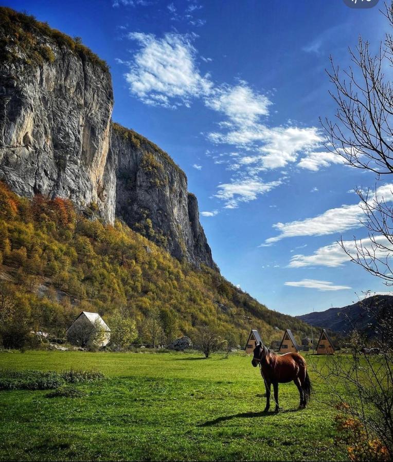 Etno Apartmani Komarnica Savnik Buitenkant foto