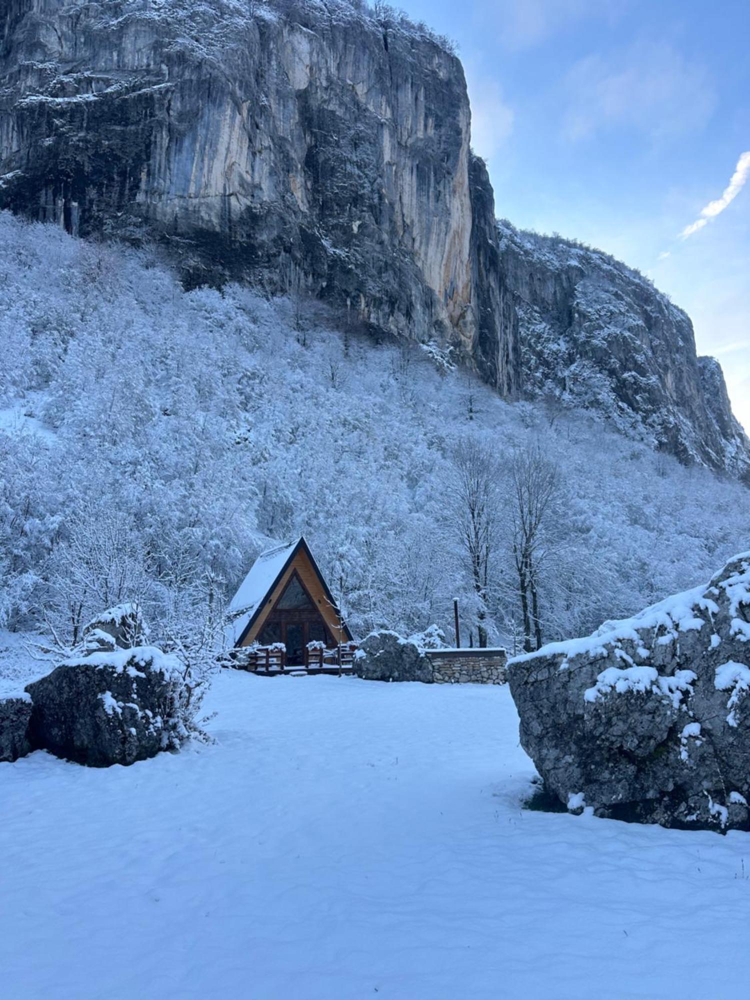 Etno Apartmani Komarnica Savnik Buitenkant foto
